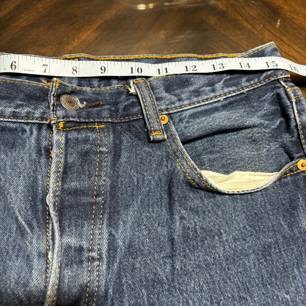 Levi’s 501 100% Cotton Denim Jeans Button Fly Straight Fit Tag 35x33 - Picture 6 of 10